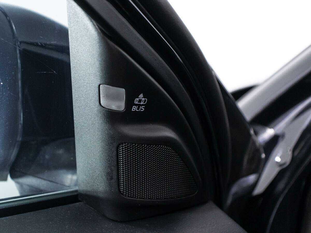 Купить Volvo XC70 с пробегом. Фото: #16