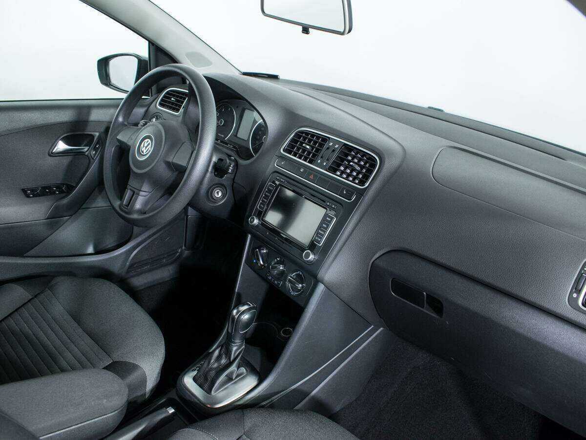 Купить Volkswagen Polo с пробегом. Фото: #8