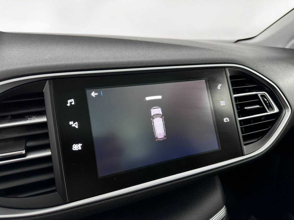 Купить Peugeot 308 с пробегом. Фото: #11