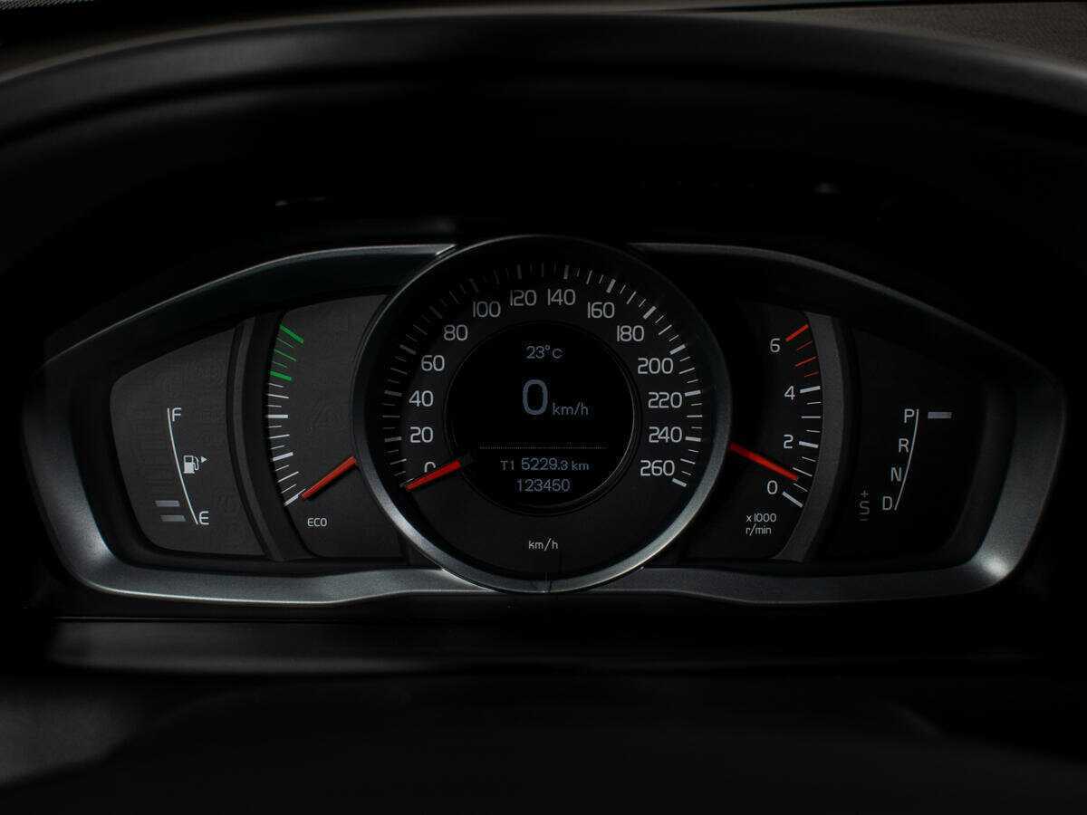 Купить Volvo XC60 с пробегом. Фото: #9