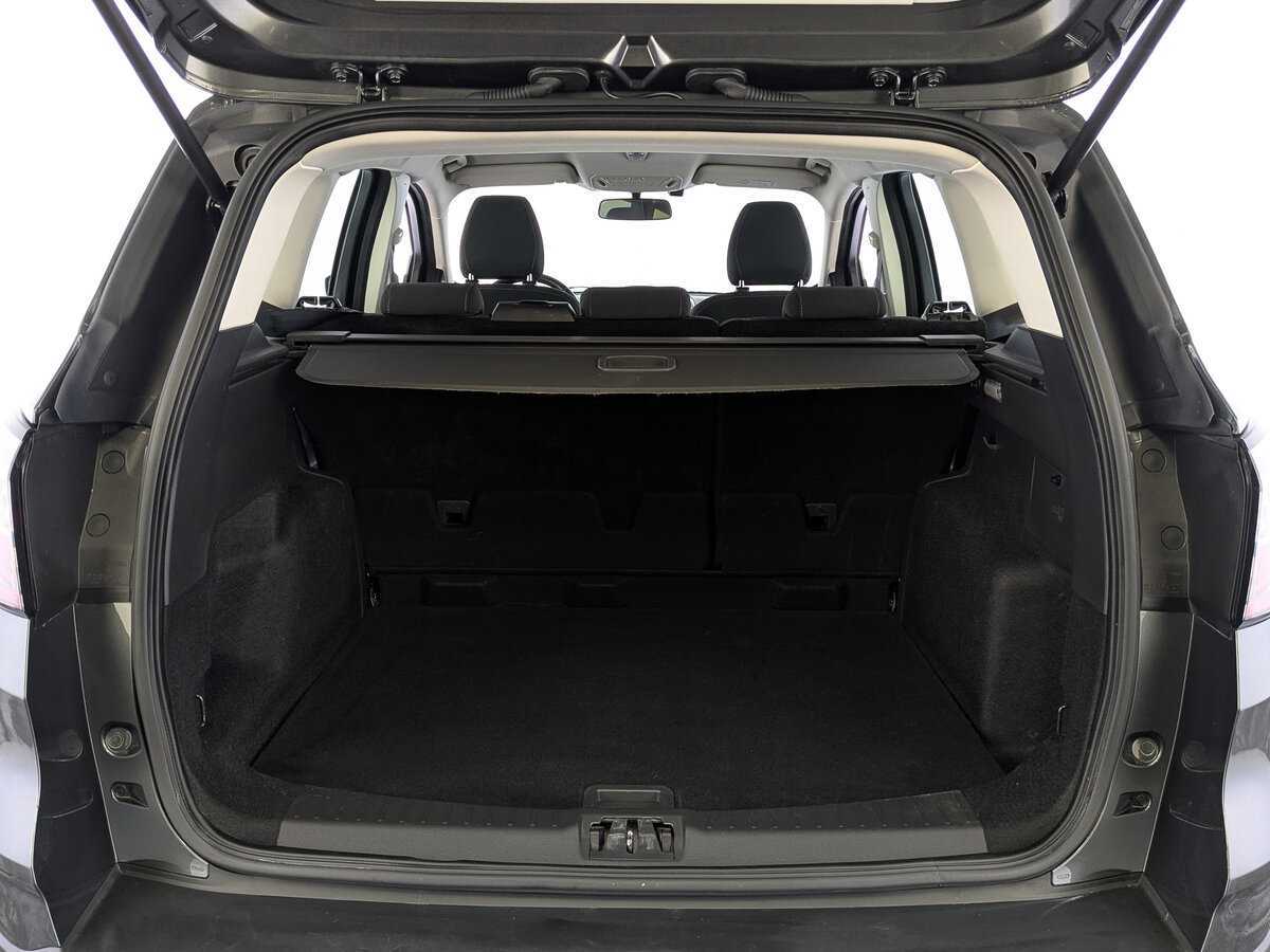 Купить Ford Kuga с пробегом. Фото: #9