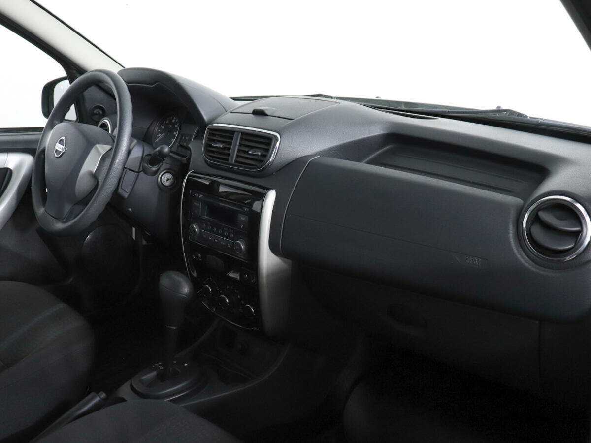 Купить Nissan Terrano с пробегом. Фото: #9