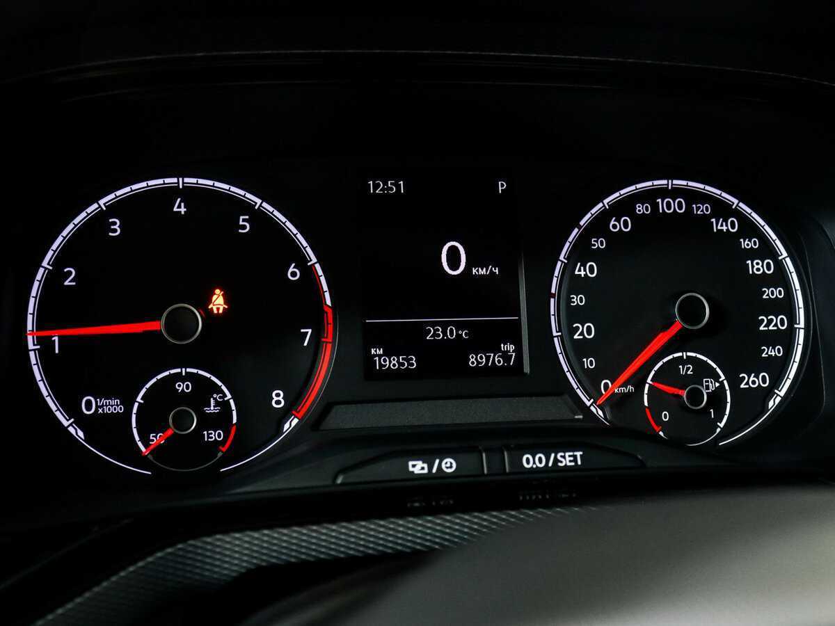 Купить Volkswagen Polo с пробегом. Фото: #10