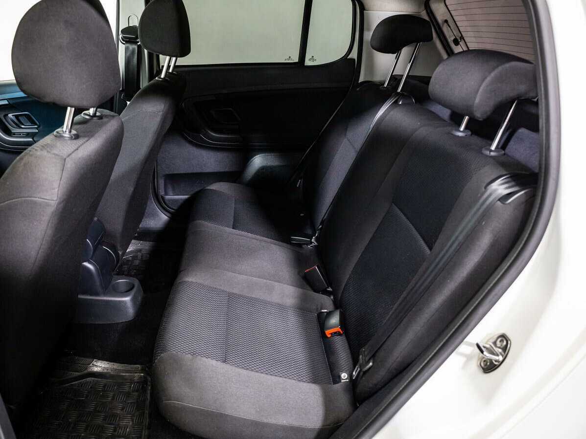 Купить Skoda Fabia с пробегом. Фото: #9