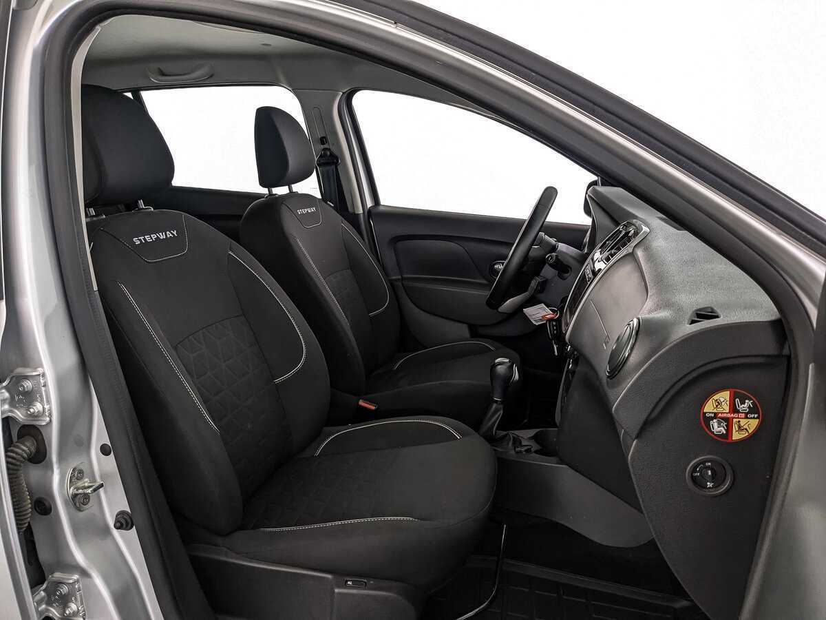 Купить Renault Sandero с пробегом. Фото: #18