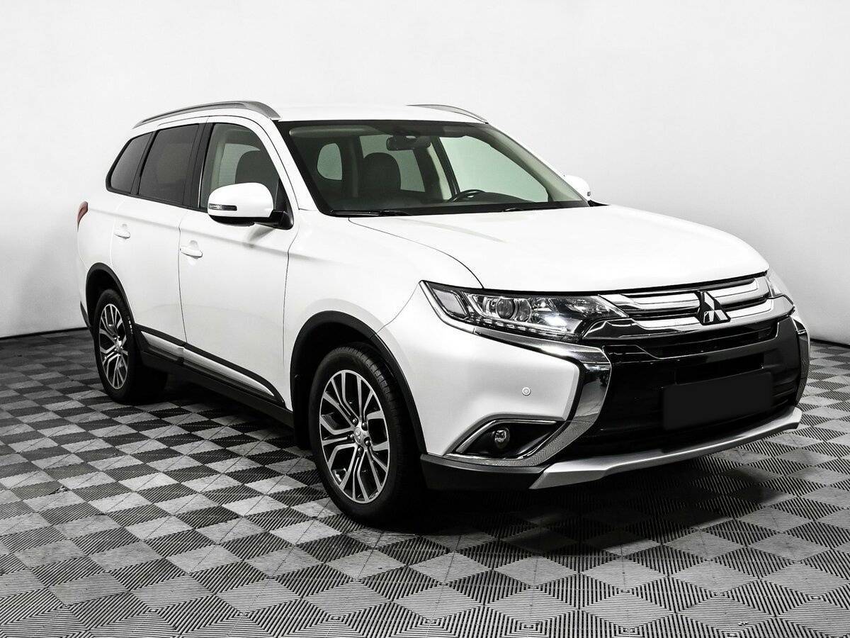 Купить Mitsubishi Outlander с пробегом. Фото: #2