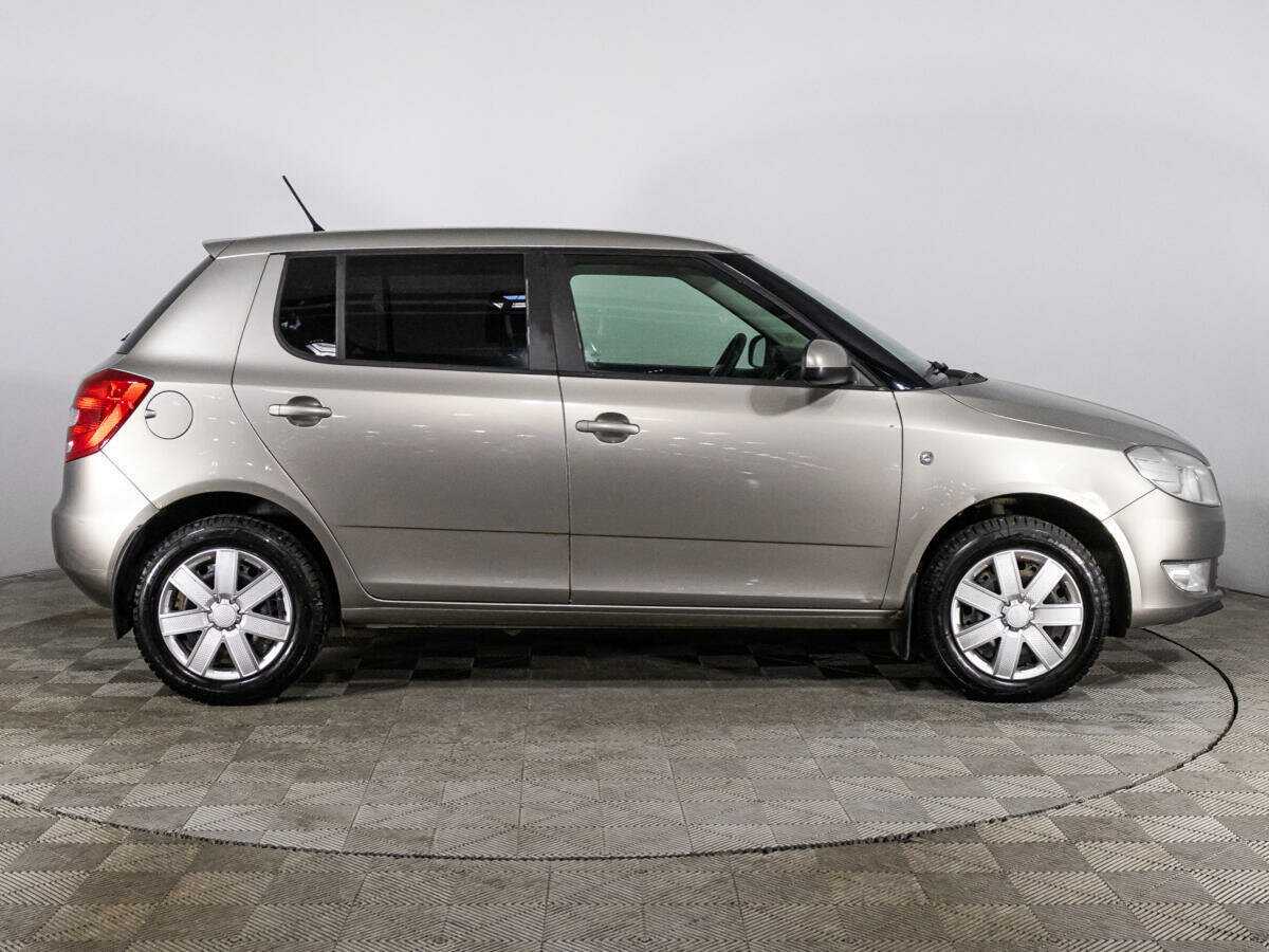 Купить Skoda Fabia с пробегом. Фото: #3