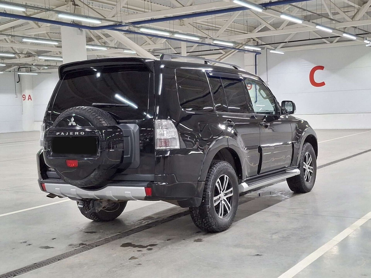 Купить Mitsubishi Pajero с пробегом. Фото: #4