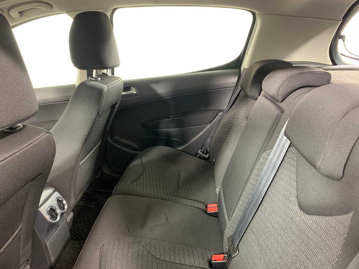 Купить Peugeot 308 с пробегом. Фото: #19