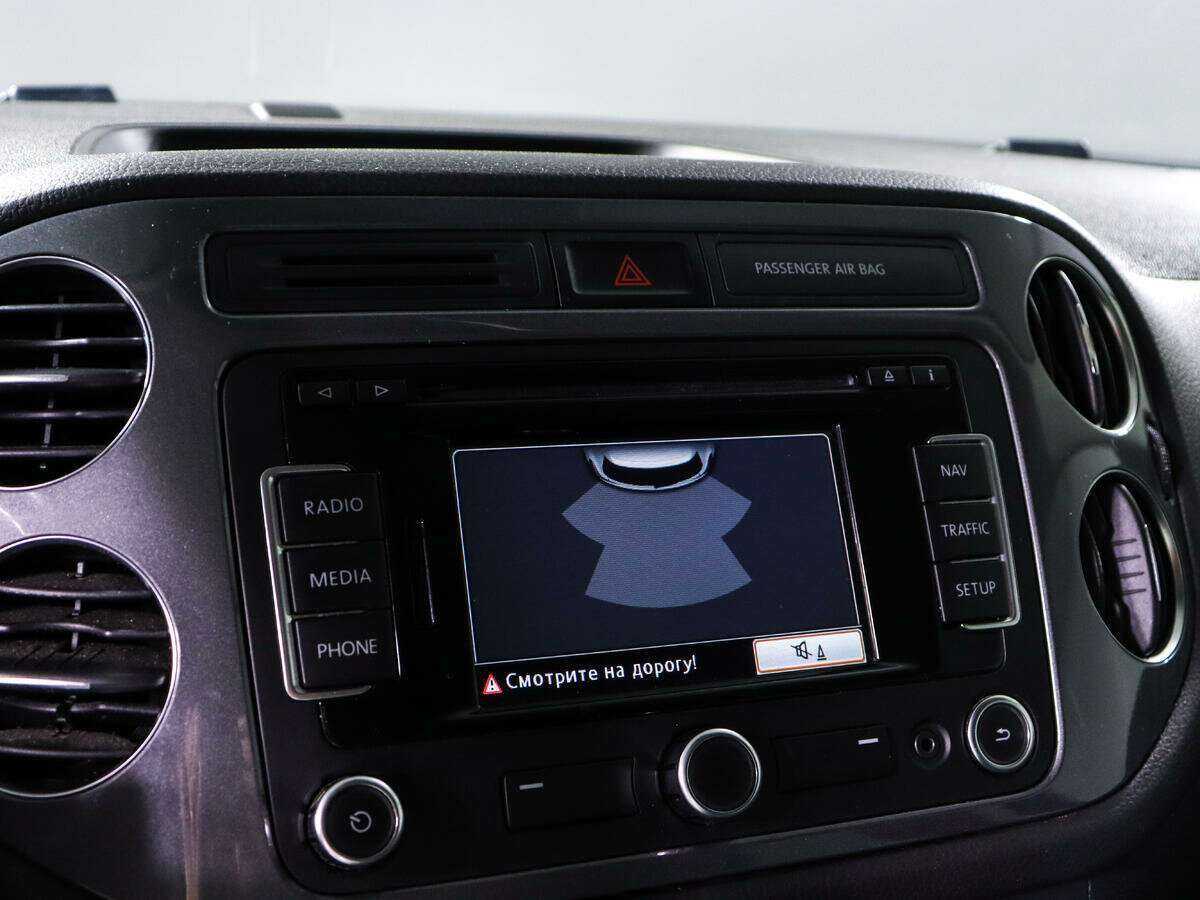 Купить Volkswagen Tiguan с пробегом. Фото: #11