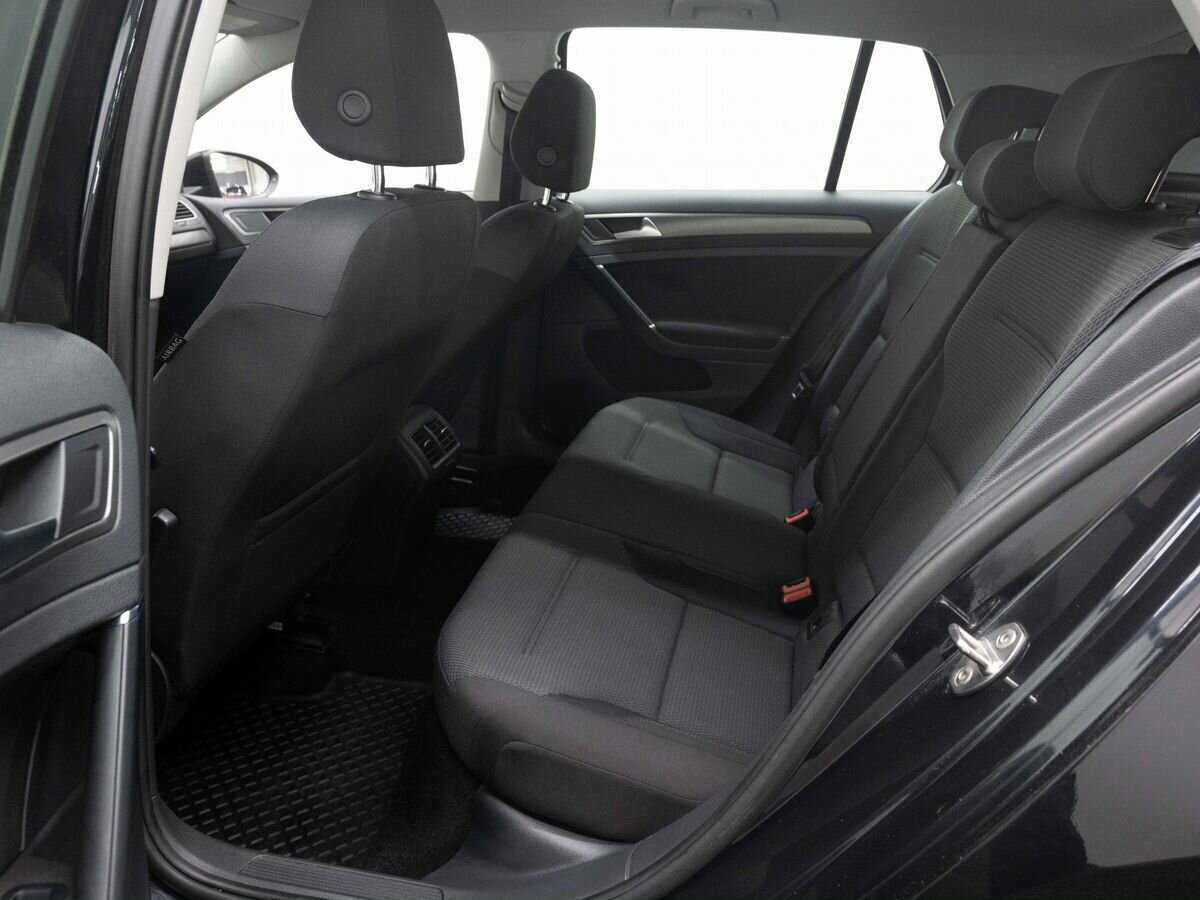 Купить Volkswagen Golf с пробегом. Фото: #10