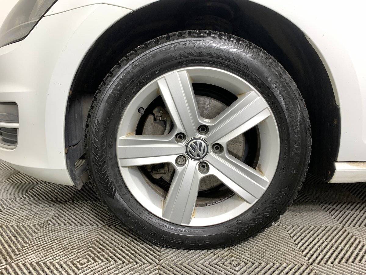 Купить Volkswagen Golf с пробегом. Фото: #8