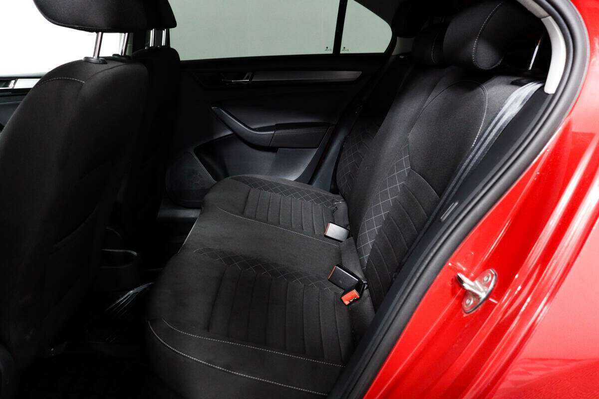 Купить Skoda Rapid с пробегом. Фото: #11