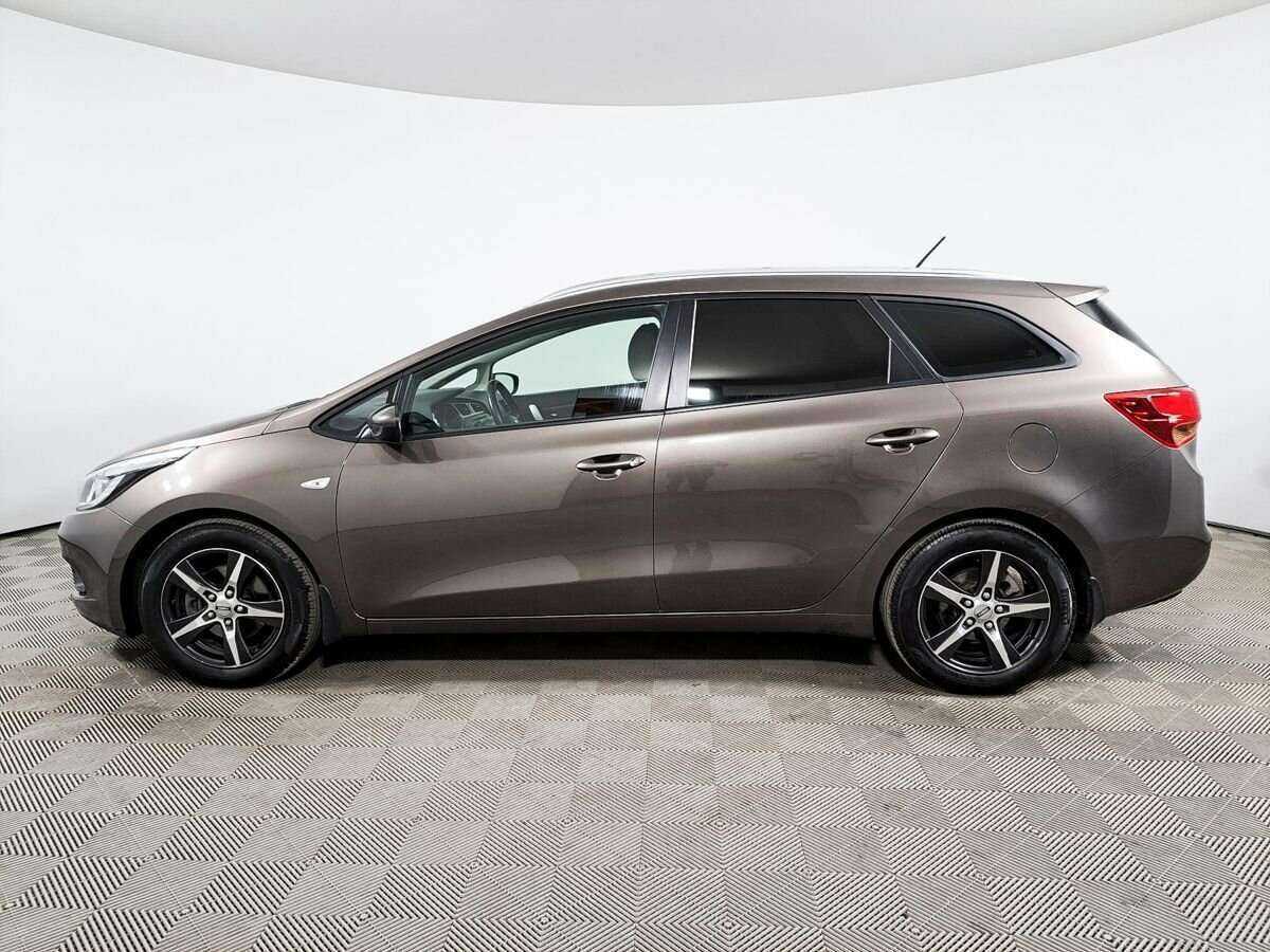 Купить Kia Ceed с пробегом. Фото: #7