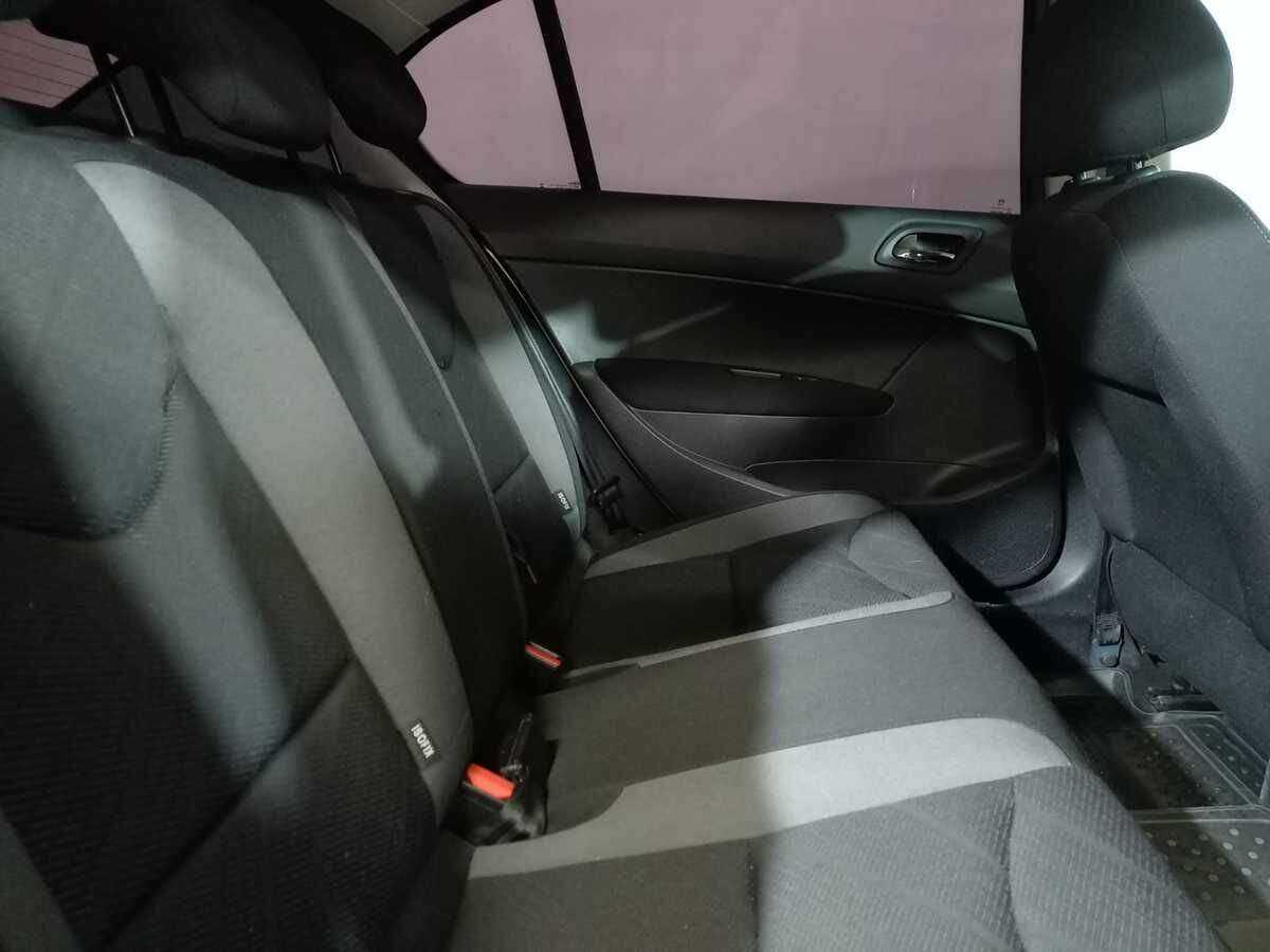 Купить Peugeot 408 с пробегом. Фото: #10