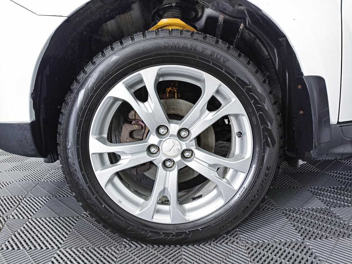 Купить Mitsubishi Outlander с пробегом. Фото: #17