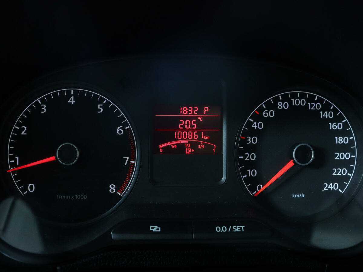 Купить Volkswagen Polo с пробегом. Фото: #10