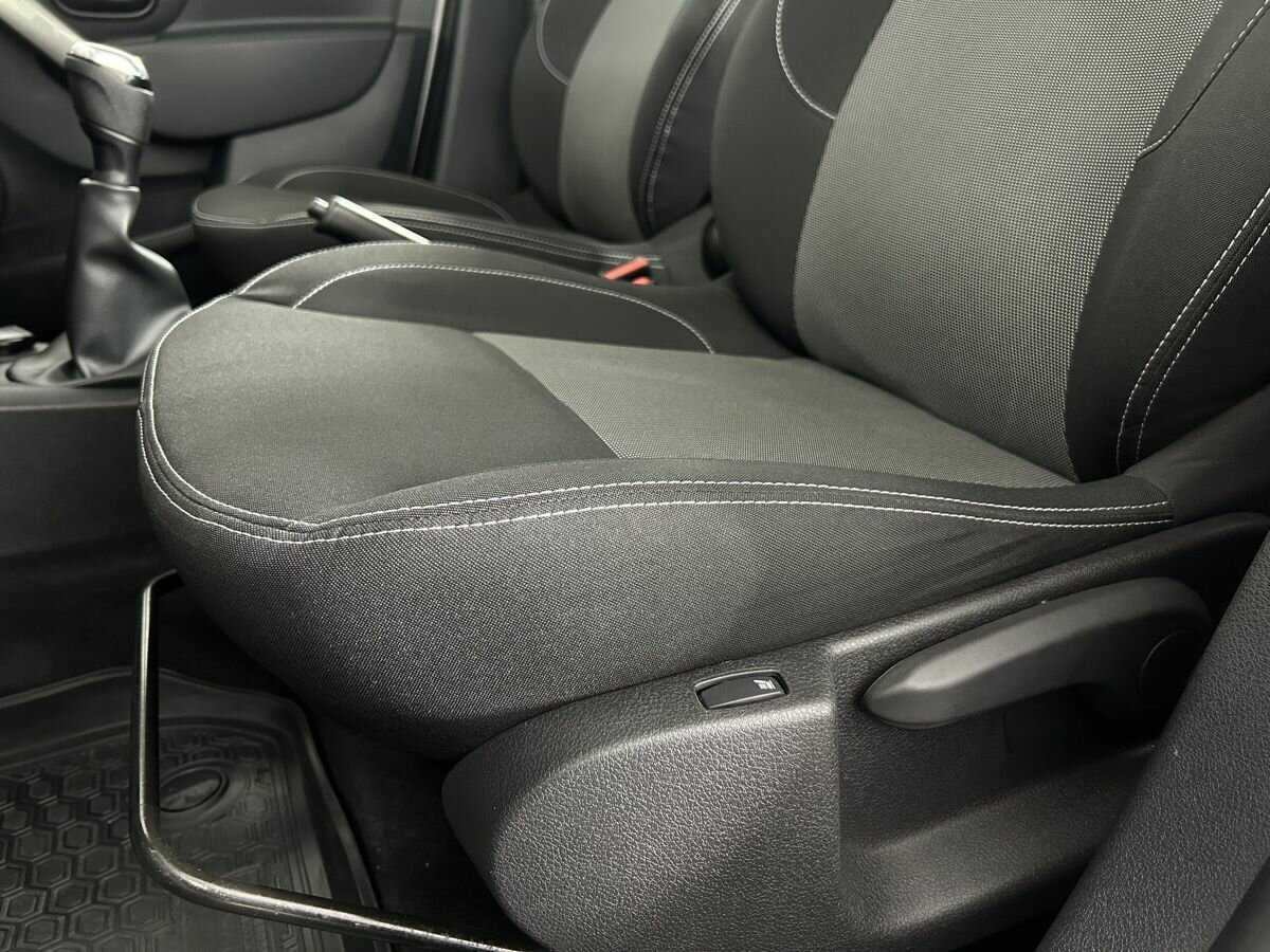 Купить Renault Sandero с пробегом. Фото: #9