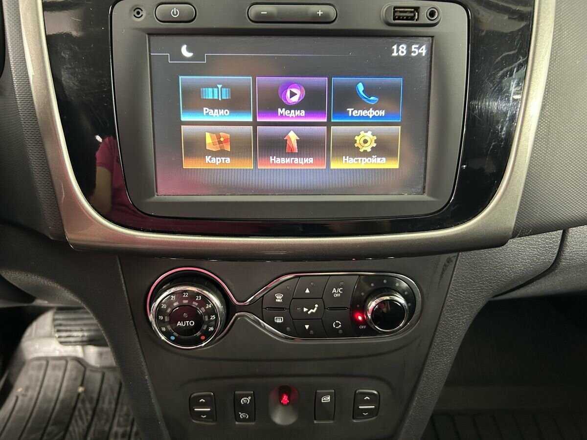 Купить Renault Sandero с пробегом. Фото: #9