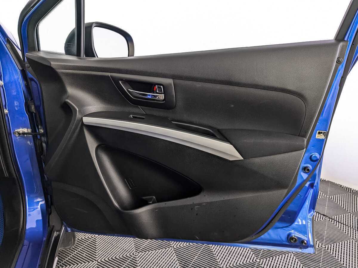 Купить Suzuki SX4 с пробегом. Фото: #20