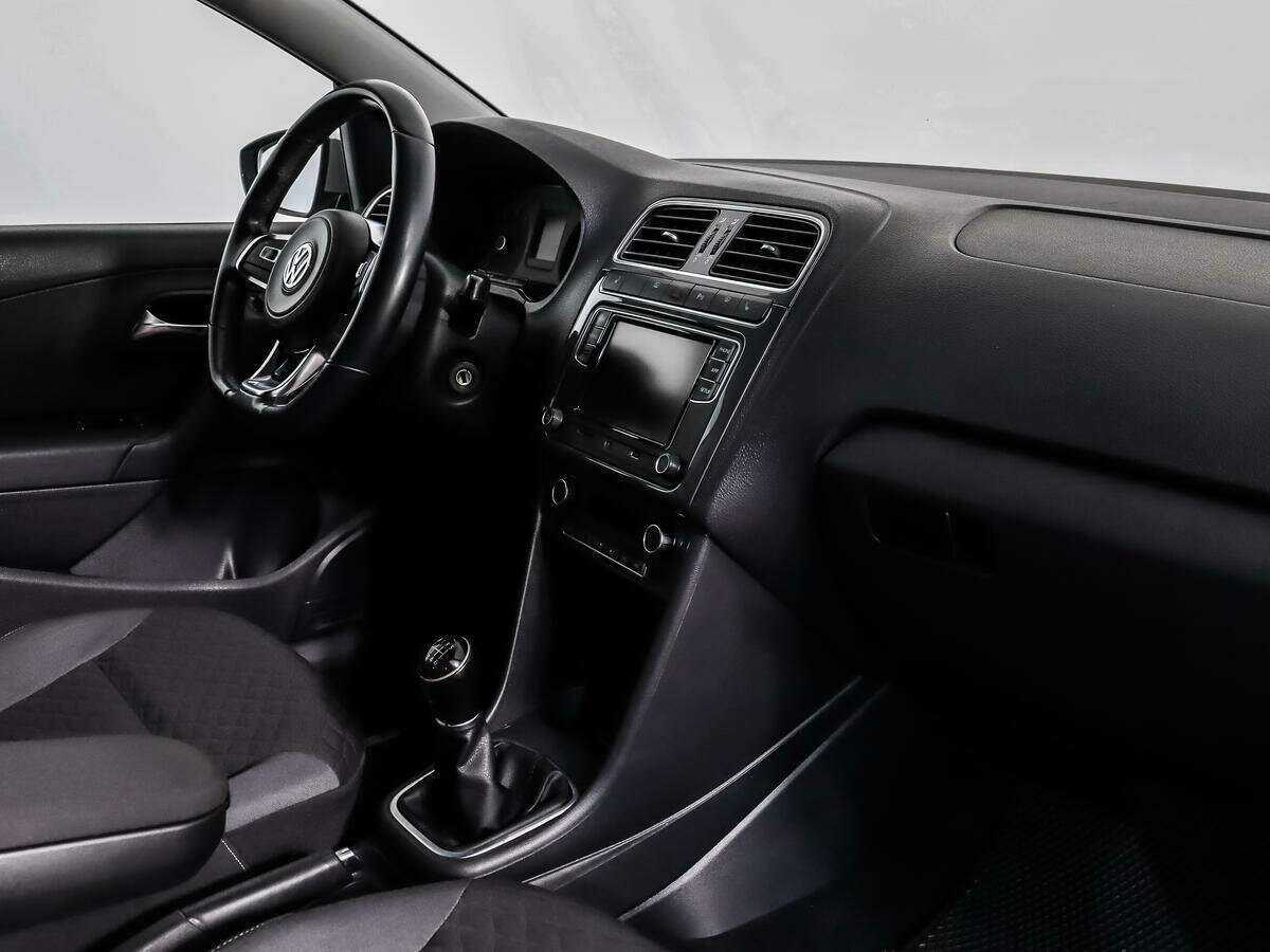 Купить Volkswagen Polo с пробегом. Фото: #10