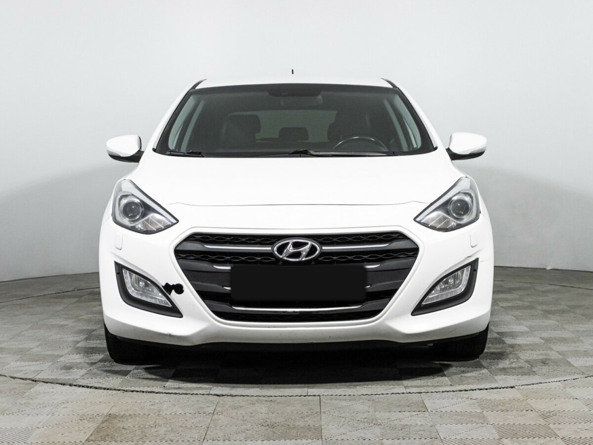 Купить Hyundai i30 с пробегом. Фото: #1