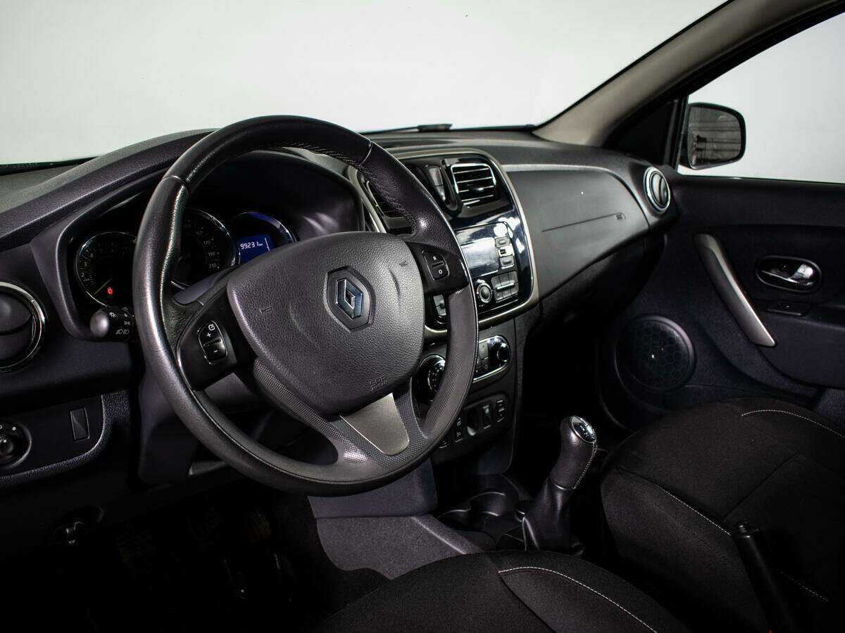 Купить Renault Sandero с пробегом. Фото: #10