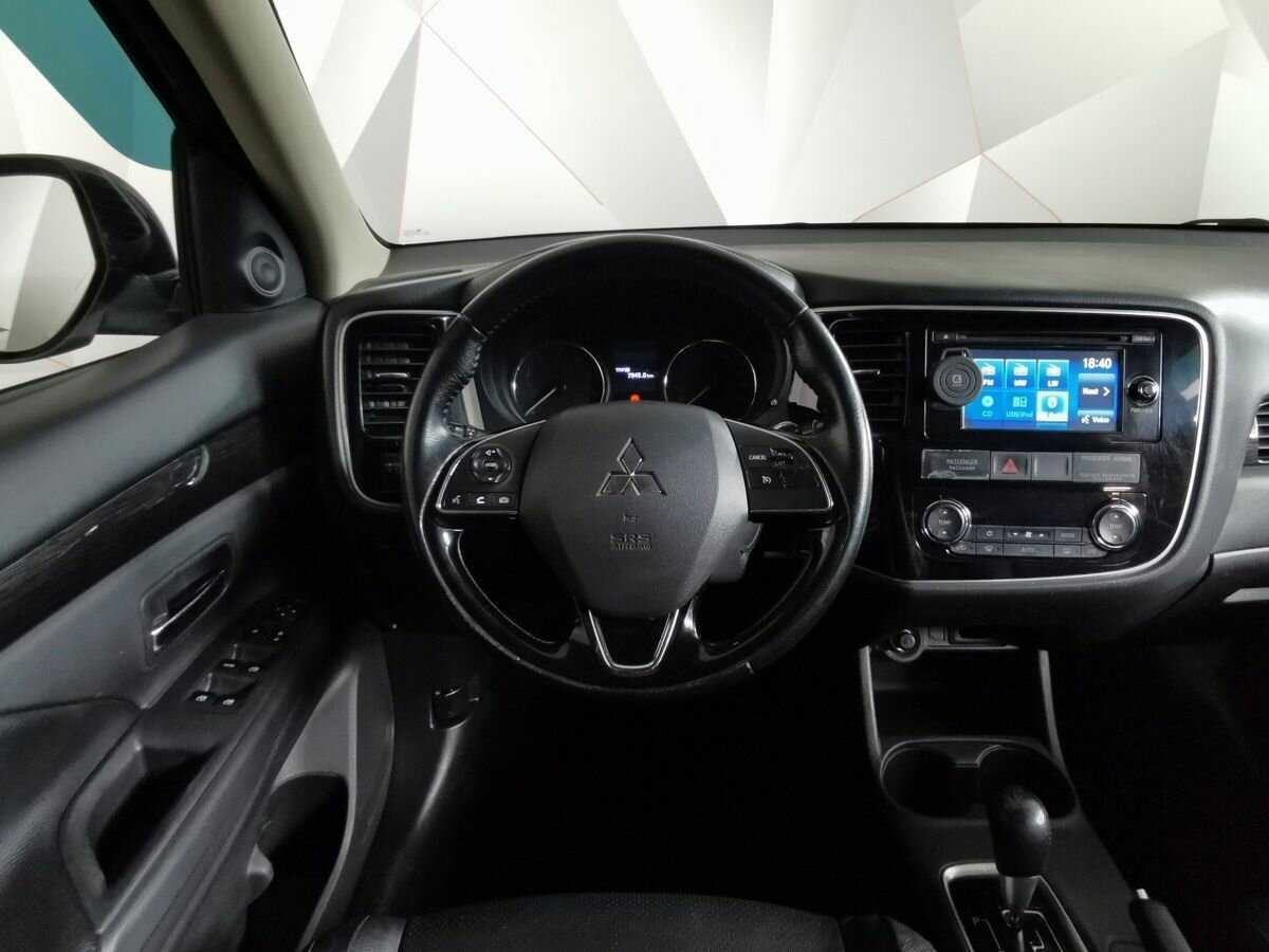 Купить Mitsubishi Outlander с пробегом. Фото: #14