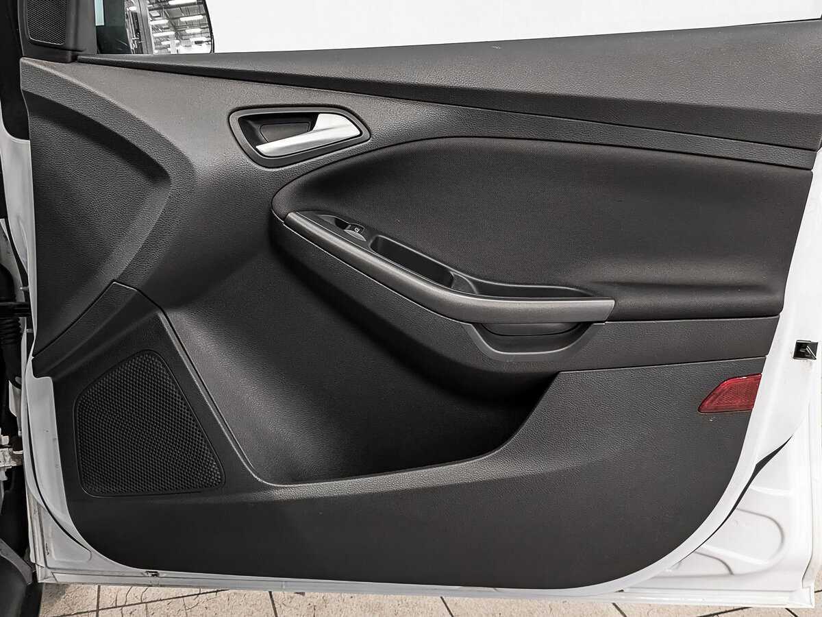 Купить Ford Focus с пробегом. Фото: #24