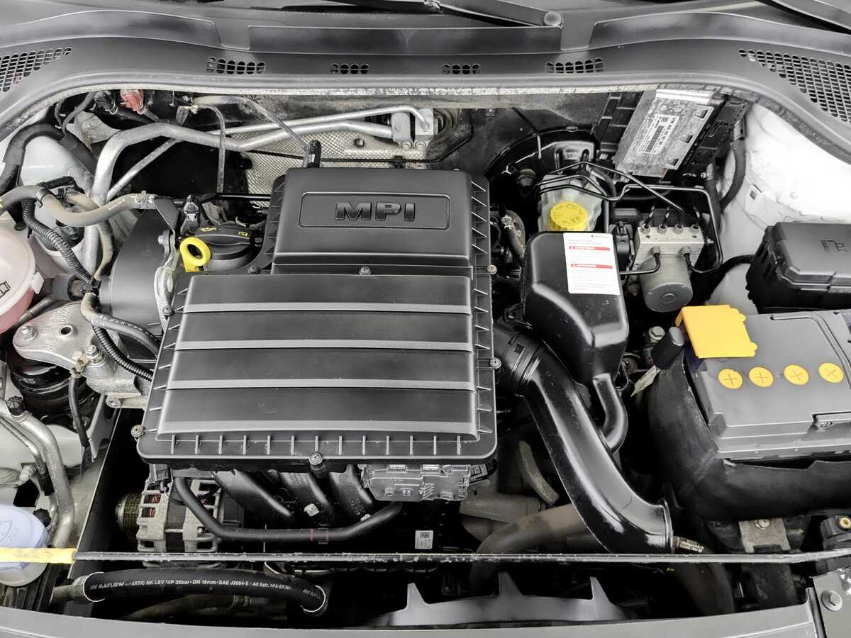 Купить Skoda Rapid с пробегом. Фото: #8