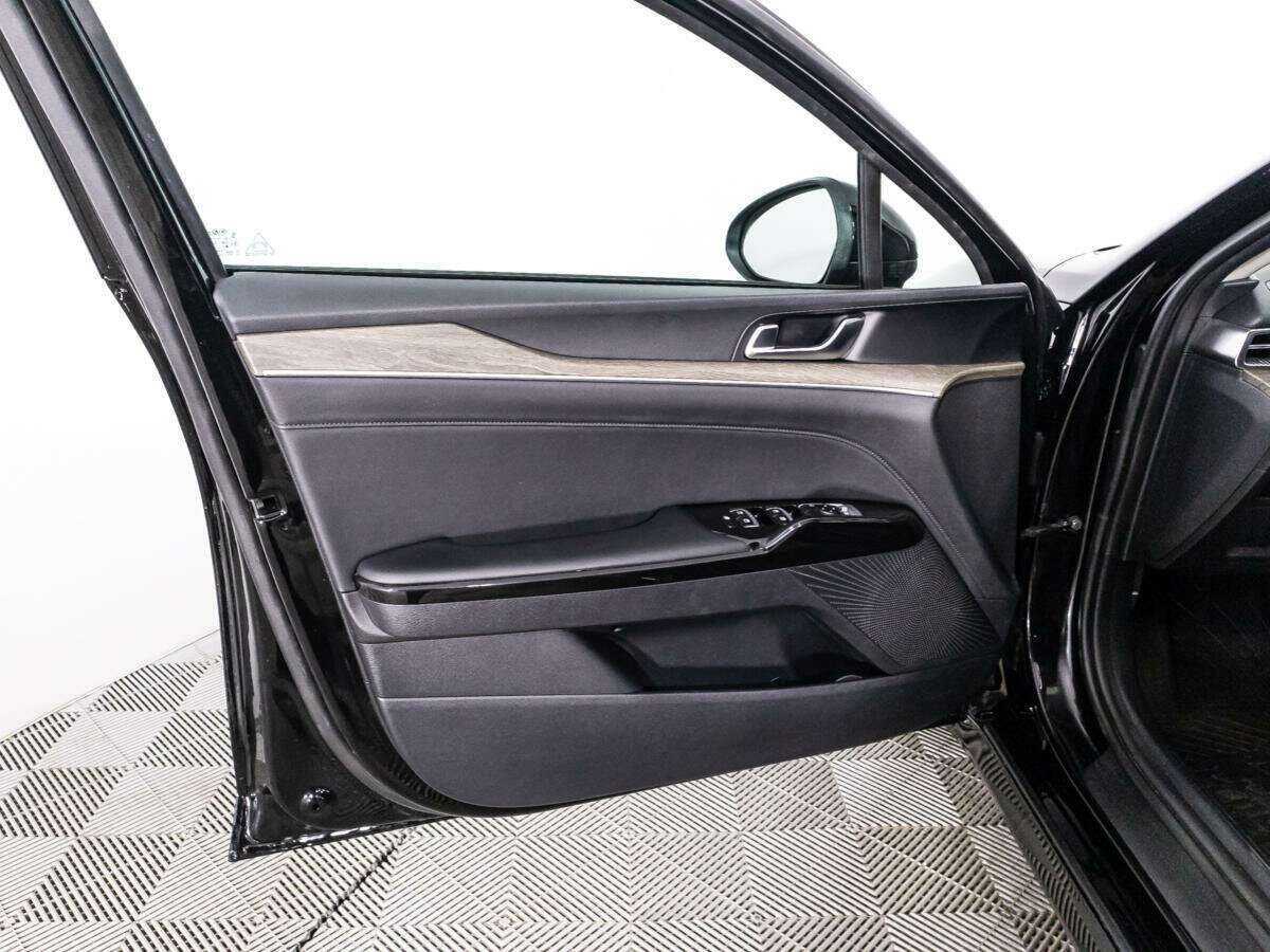 Купить Kia K5 с пробегом. Фото: #26