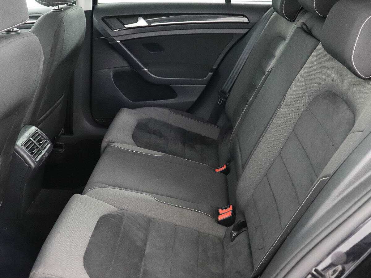 Купить Volkswagen Golf с пробегом. Фото: #7