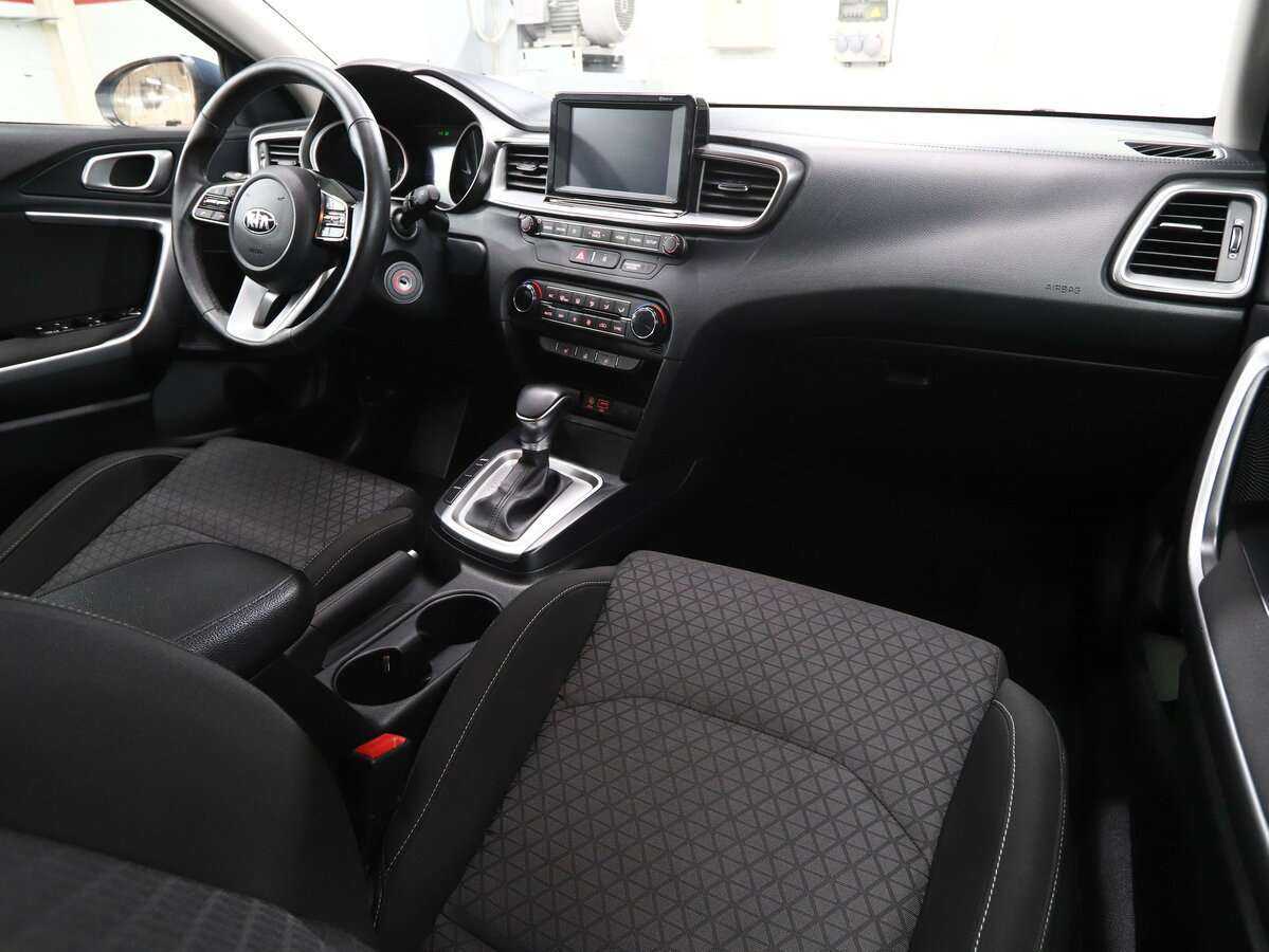 Купить Kia Ceed с пробегом. Фото: #14