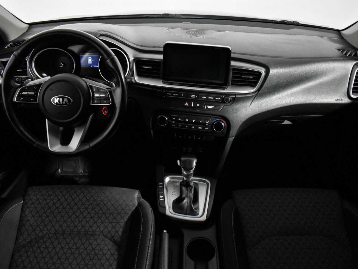 Купить Kia Ceed с пробегом. Фото: #12
