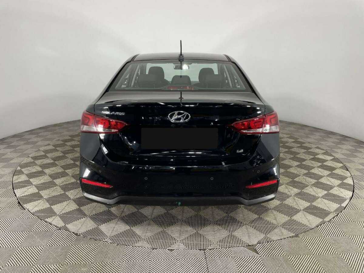 Купить Hyundai Solaris с пробегом. Фото: #2