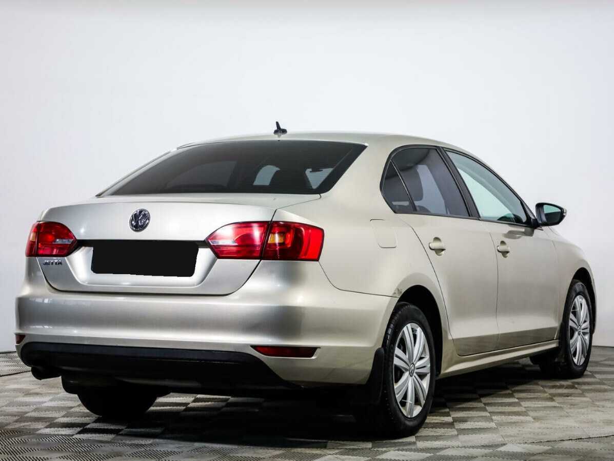 Купить Volkswagen Jetta с пробегом. Фото: #3