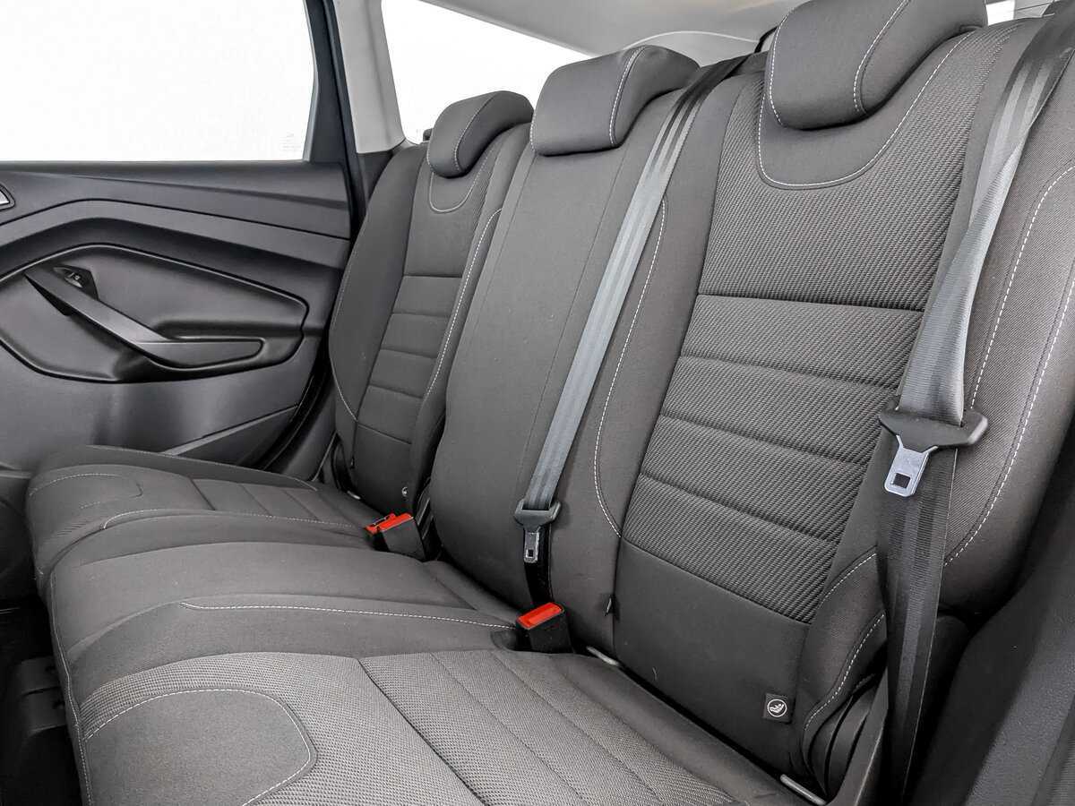 Купить Ford Kuga с пробегом. Фото: #9