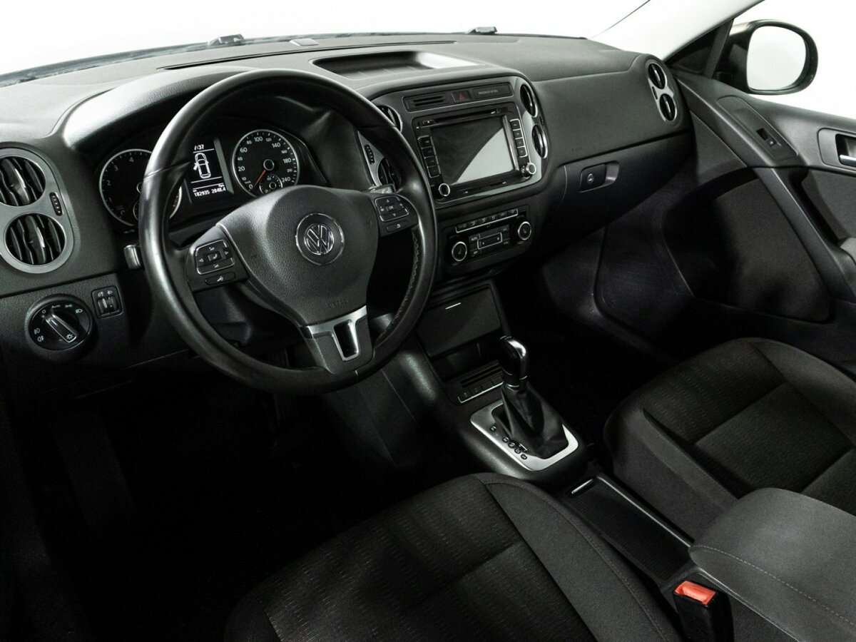 Купить Volkswagen Tiguan с пробегом. Фото: #10
