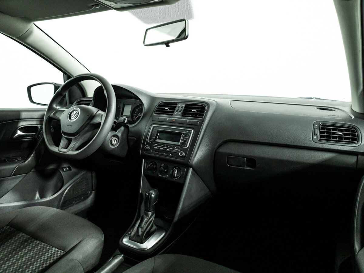 Купить Volkswagen Polo с пробегом. Фото: #8