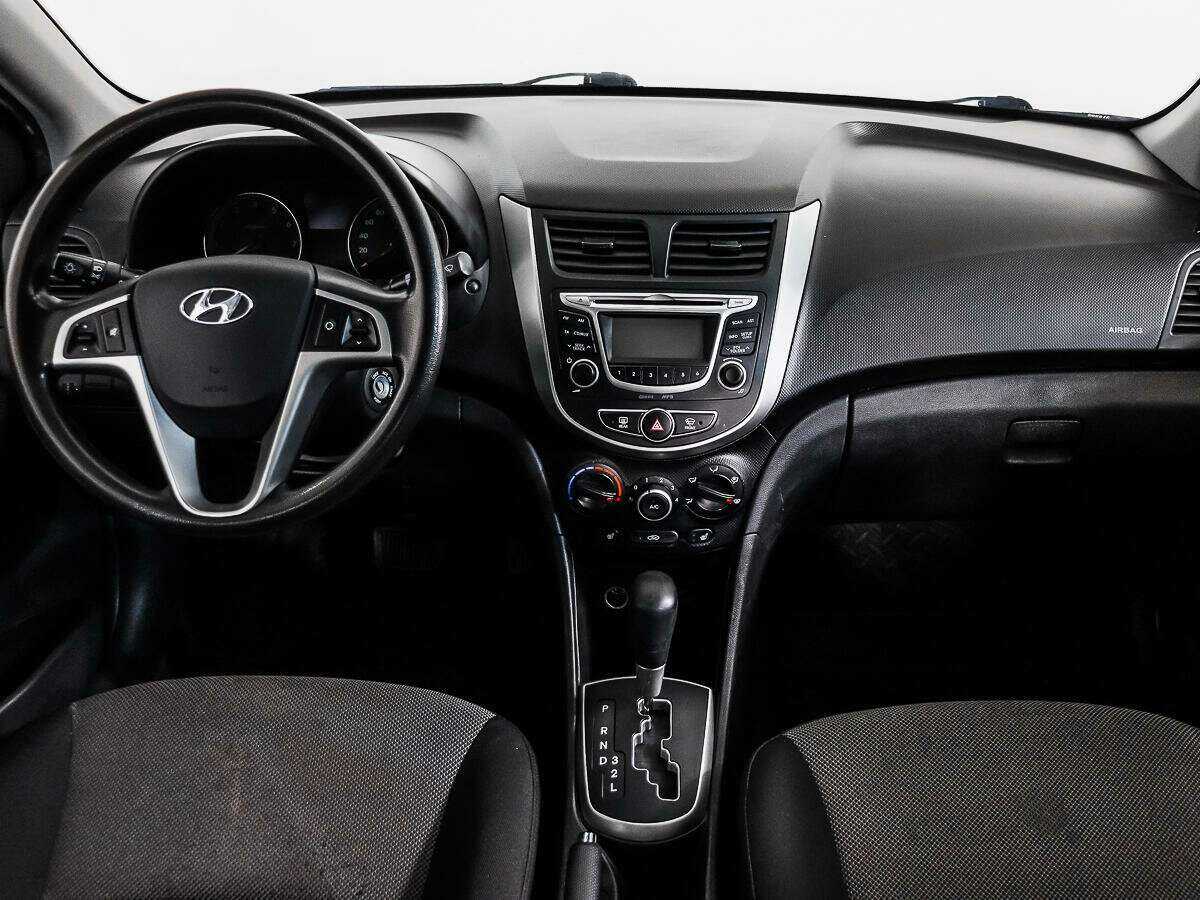 Купить Hyundai Solaris с пробегом. Фото: #10