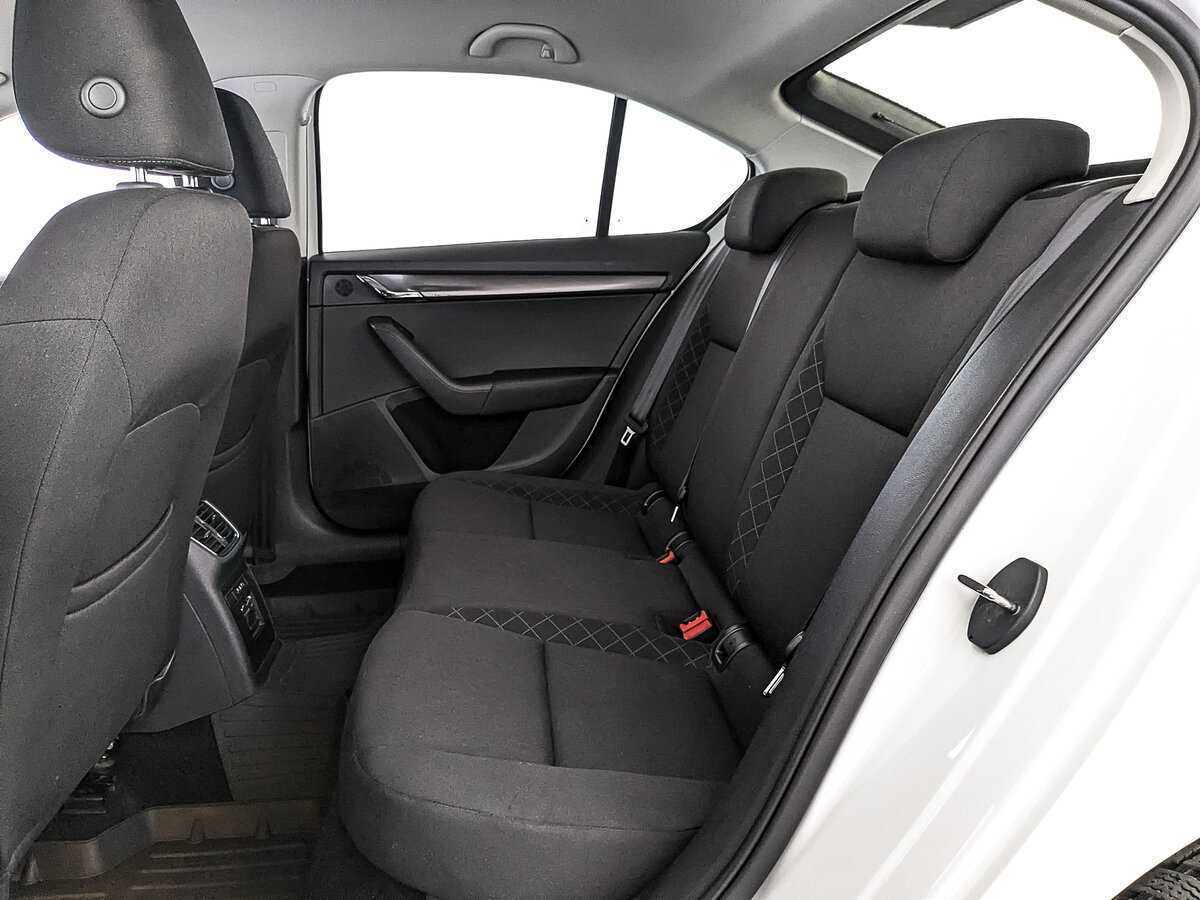 Купить Skoda Octavia с пробегом. Фото: #17
