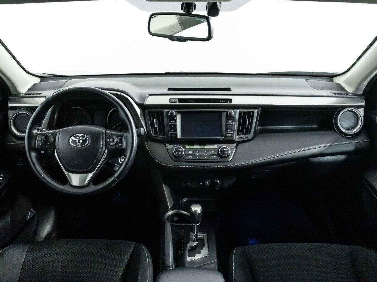Купить Toyota RAV4 с пробегом. Фото: #11