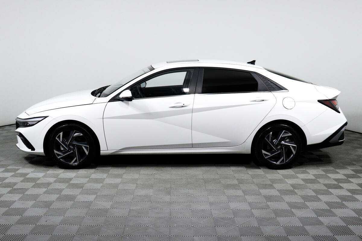 Купить Hyundai Elantra с пробегом. Фото: #7
