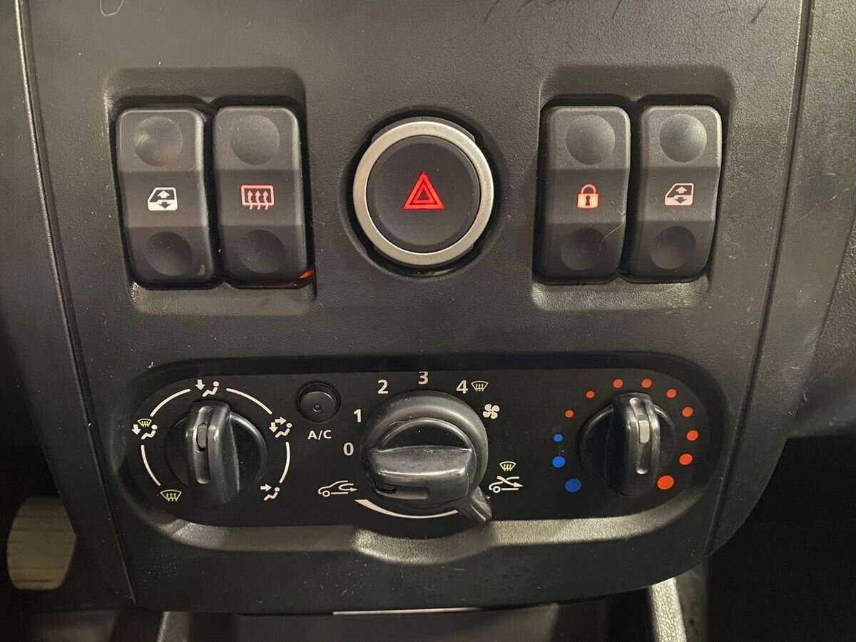 Купить Lada (ВАЗ) Largus с пробегом. Фото: #13