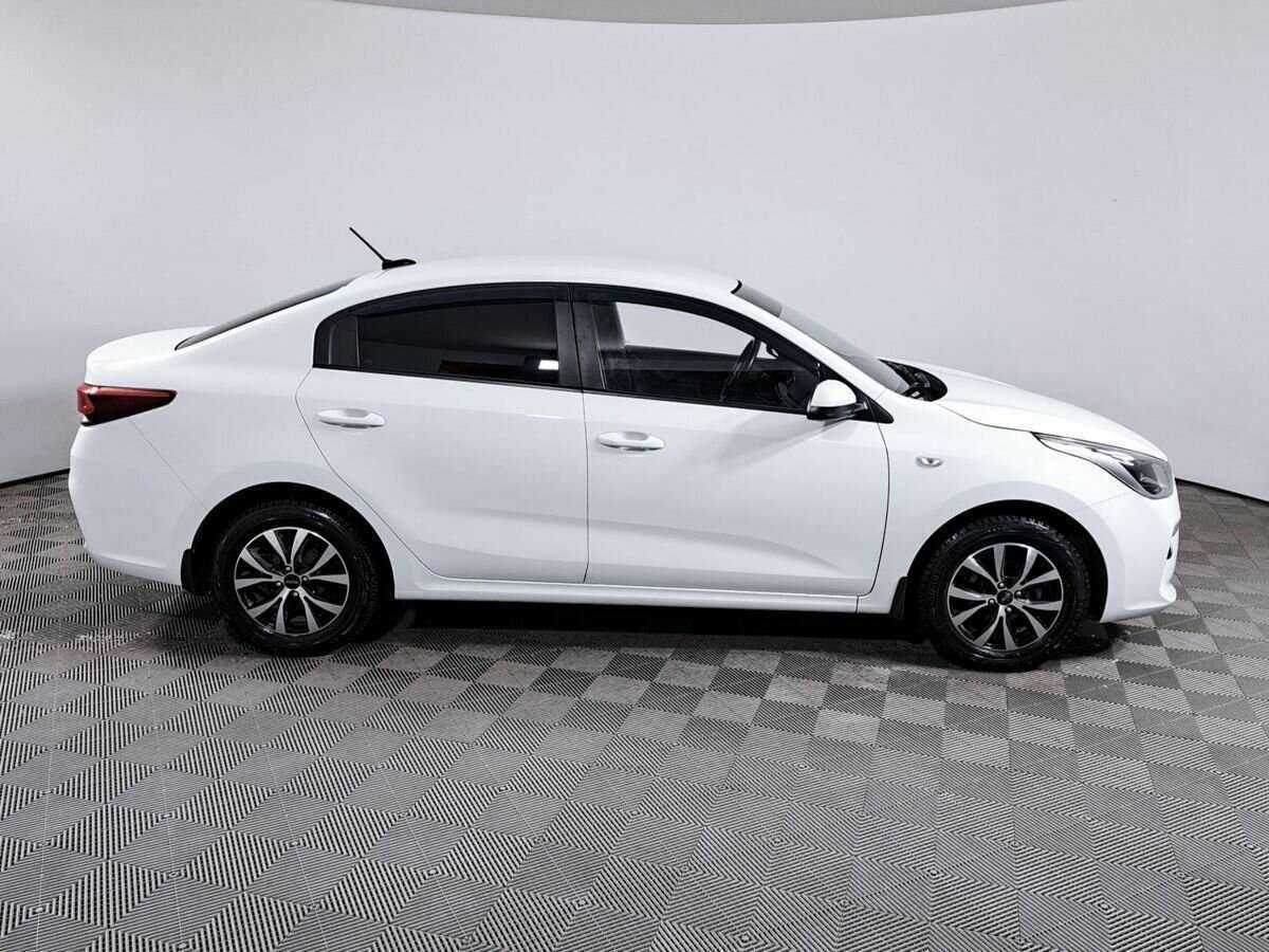 Купить Kia Rio с пробегом. Фото: #3