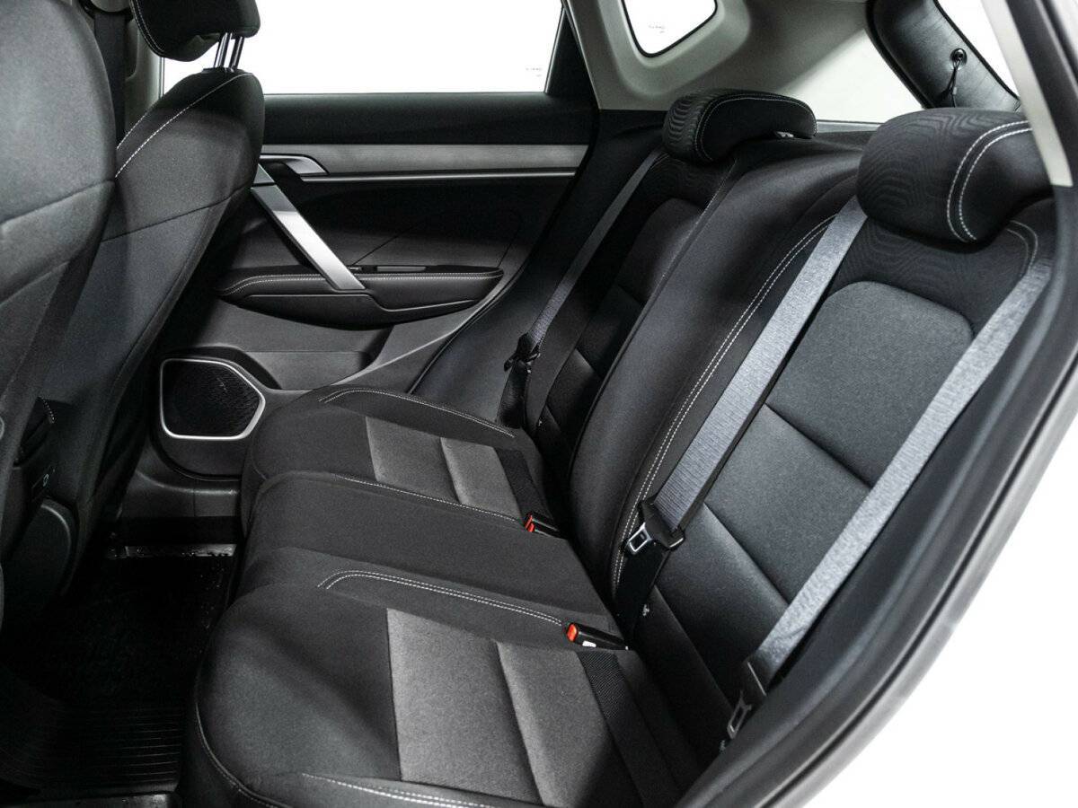 Купить Geely Coolray с пробегом. Фото: #9