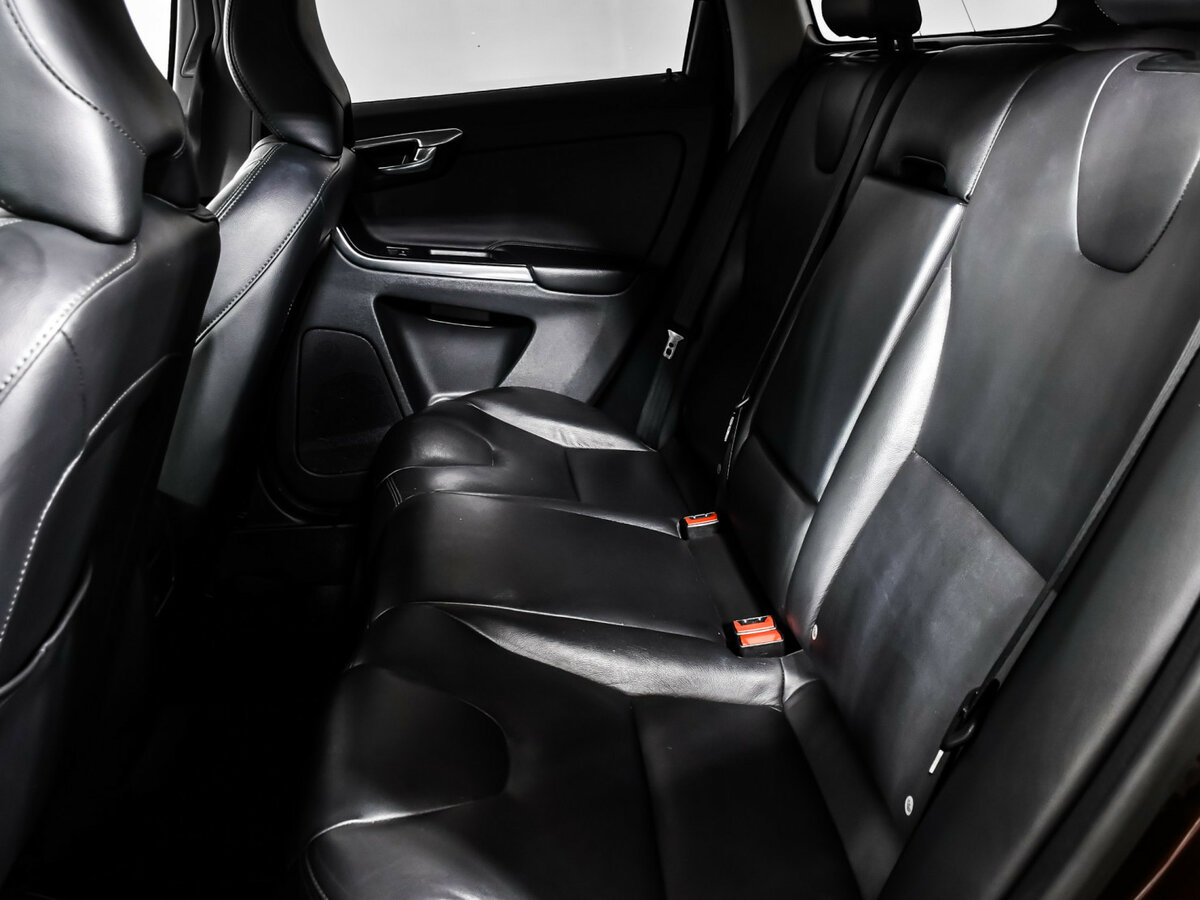 Купить Volvo XC60 с пробегом. Фото: #11