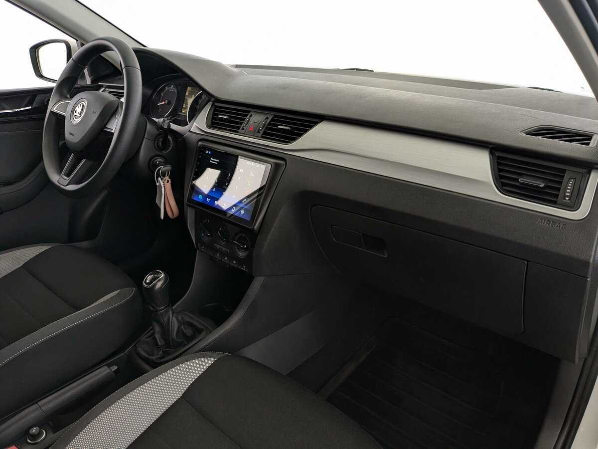 Купить Skoda Rapid с пробегом. Фото: #14