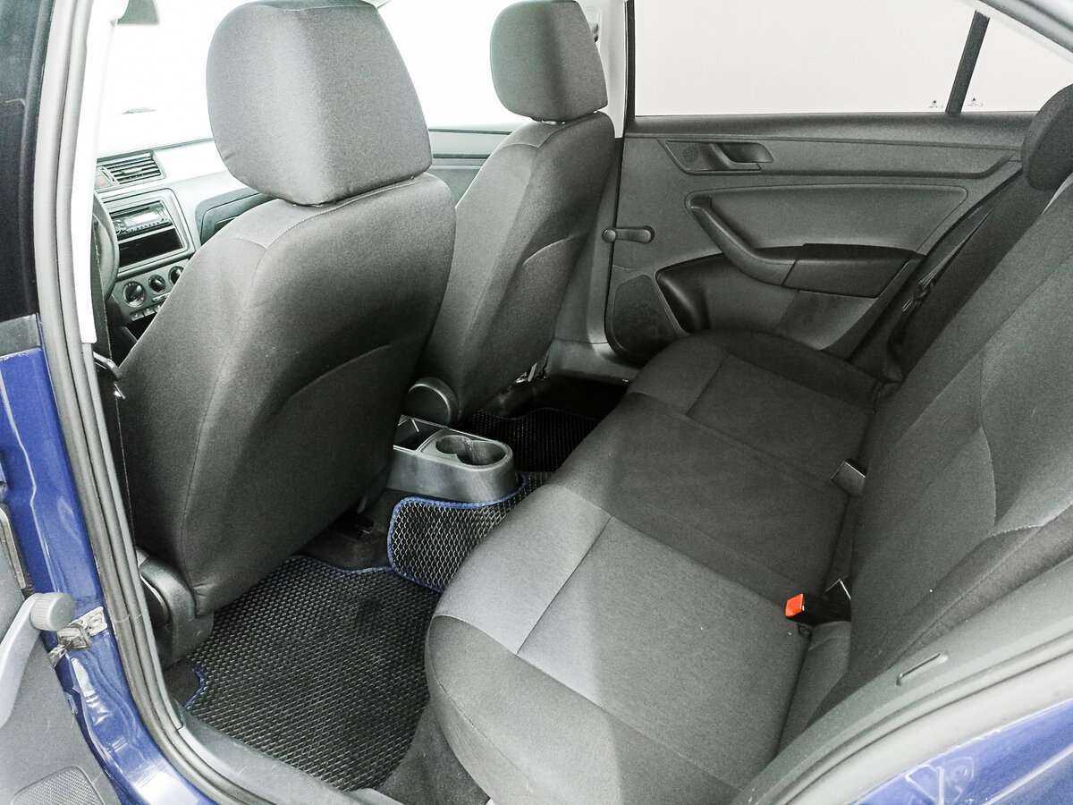 Купить Skoda Rapid с пробегом. Фото: #8