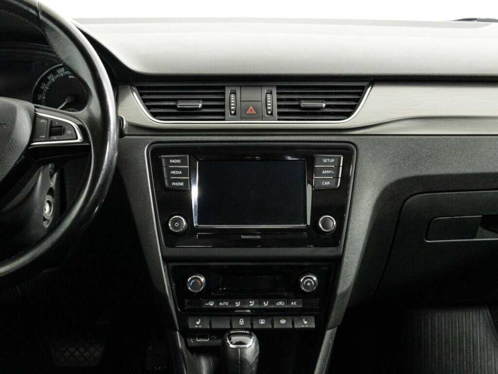 Купить Skoda Rapid с пробегом. Фото: #13